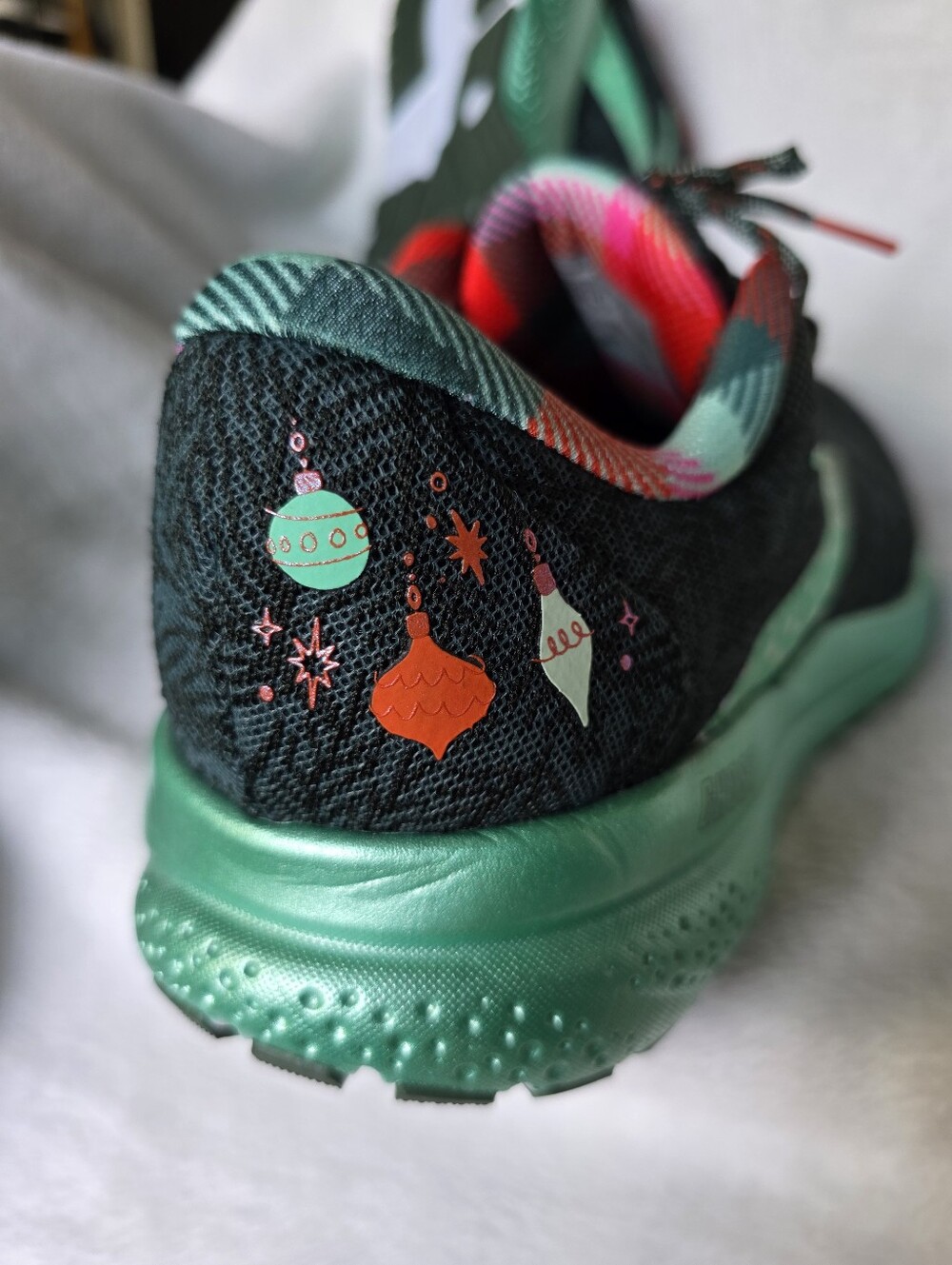 Brooks Ghost 16 "Run Merry" Womens Limited Edition Running Shoes. - Picture 5 of 8